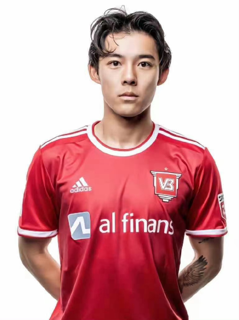 天津媒体：Li Sirong昨天去了Tianjin Tigers参加培训 目前只是“培训”身份
